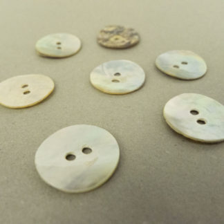 Natural Shell Buttons 15mm